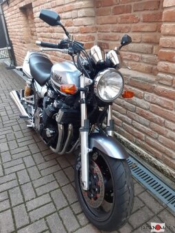 Yamaha XJR1300SP - 2