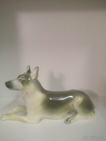 Porcelánová soška psa - 2
