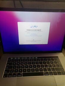 Macbook Pro RETINA 15.4" Touch Bar / I7 2.9GHZ / Radeon Pro - 2