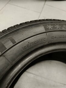 195/70 r15C - 2