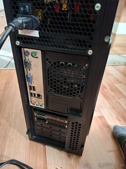 Pc AMD-FX 8320E 8-Jadrovy 16GB ram - 2