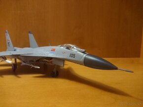 J-15 Carrier - model letadla 1:72 - 2