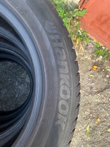 Hankook  Winter ICept EVO2 SUV 235/55 R18 104V - 2