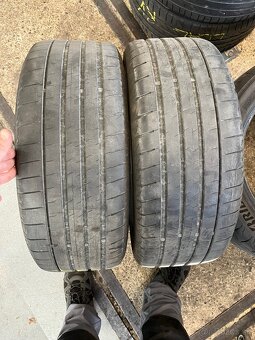 2x Bridgestone 225/50 r18 letné - 2