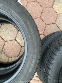 Nokian 205/55 R17 95V WR Snowproof - 2