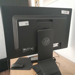 Predam LCD monitor zn. HP, 24 palcov - 2