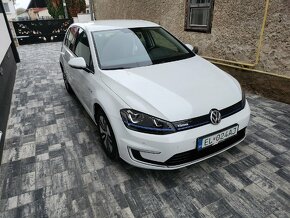 Volkswagen e golf. - 2