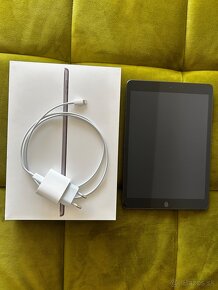 Apple iPad 10.2 ,  9. generacia 64GB WiFi - 2