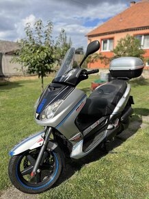 Yamaha Xmax - 2