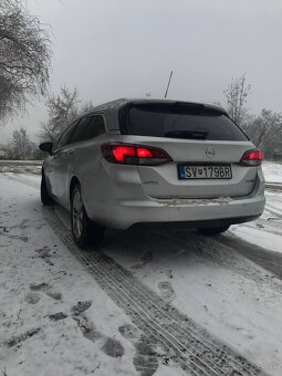 Opel Astra Sports Tourer - 2