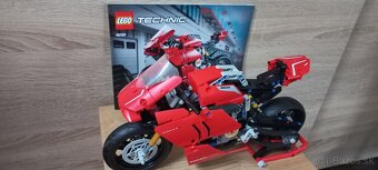 Lego technic 42107 - 2