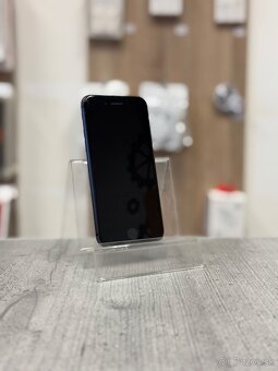 Apple iPhone 8 64GB Black - 2