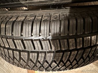 Predám nové 4 pneumatiky 215/70 R16 - 2