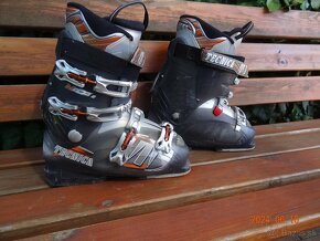 Ski boots - 2