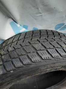 Predám zimné pneumatiky 215/65 R16 - 2