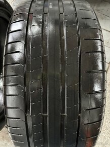 Pirelli PZero 285/40R21 - 2