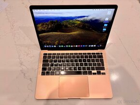 Macbook Air M1 ružový - 2