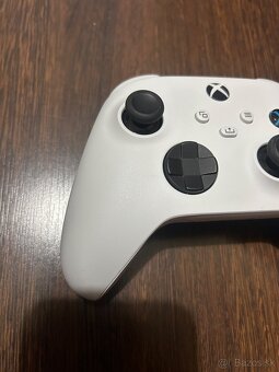 Biely ovladač Xbox Series S/X a Xbox One - 2