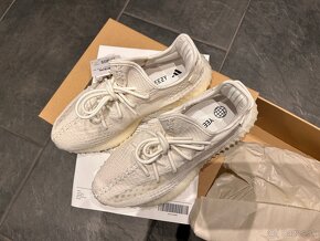 YZY 350 V2 - 2