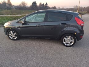 Ford Fiesta - 2