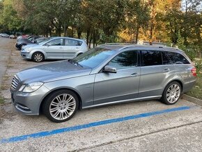 Mercedes E, S212, r. 2011, kilometre akurát na tohto fešáka - 2