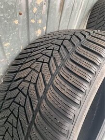 2 nové Zimné Pneumatiky Hankook evo 3. 275/35/r19 - 2