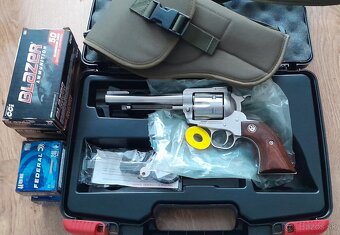 Ruger new model super blackhawk 44 mag. - 2