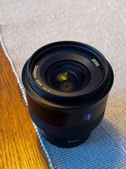 Zeiss Batis 25mm f2 - 2