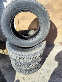 215/70 R16 100T - 2