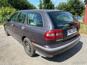 Volvo V40 1.6 kombi - 2