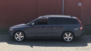 VOLVO V50 2.4i 103kw 2005 LPG 5 VÁLEC MANUÁL - 2