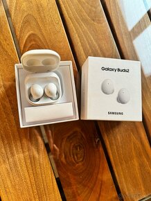 Samsung galaxy buds2 v ZÁRUKE - 2