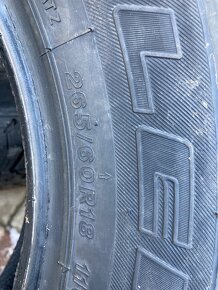 Bridgestone 265/60 R18 - 2