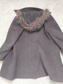 Elegantný kabát dámsky tmavohnedý - 2