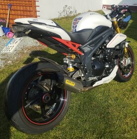 Triumph speed triple 1050 r - 2