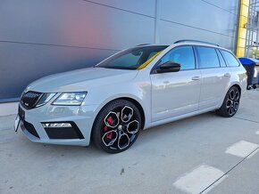 Škoda Octavia RS 245 koní DSG nardo grey webasto canton led - 2