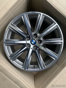 4ks nové 19" orig.BMW 5r. G30 G31 8J x19 ET30 + 9J x19 ET44 - 2