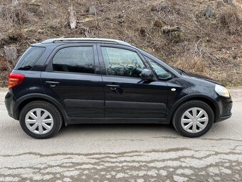 Suzuki SX4 4x4 1.6 benzín - 2