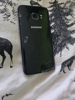 Samsung S7 čierny používaný plné funkčný trochu dole pri dis - 2