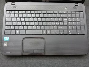 predám notebook Toshiba , 8gb ram , 240gb ssd , HDMI - 2