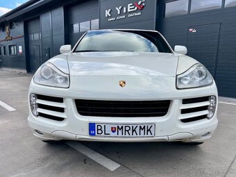 Porsche Cayenne facelift edition White - 2