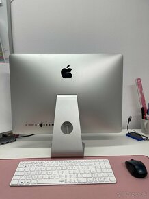 Apple iMac (21,5-palcový, koniec roka 2013) - 2