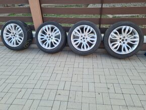 275/45 R21 Range Rover - 2