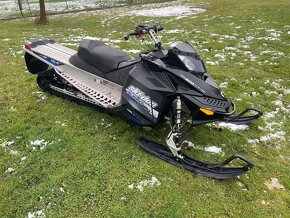 Ski doo summit 800 E-TEC  rev xp 154 summit skidoo - 2