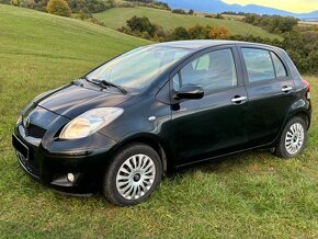 Toyota Yaris 1,0 VVTI r.v. 2010 - 2