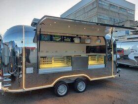 Pojazdny bufet , food truck gastro ，5.8M - 2