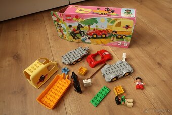 LEGO DUPLO 10807 Príves pre kone - 2