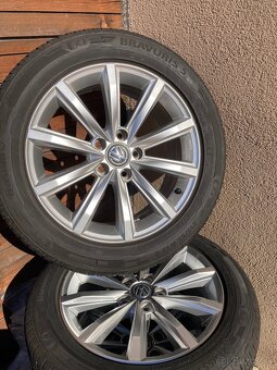 Letná sada VW LONDON + BARUM BRAVURIS R17 5x112 - 2