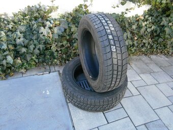 Predám 2x celoročné pneu VREDESTEIN 195/65 R16C 104/102T - 2