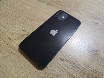 Iphone 12 64gb plnefunkcny len ma skrabanceky na ramiku ale - 2